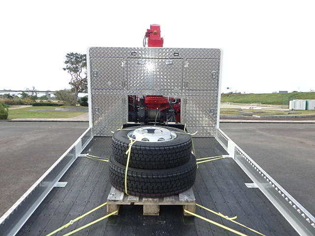 日野 令和7年式 セルフクレーン 増トン 登録未使用|中古トラックの販売・買取・査定のアイナビ