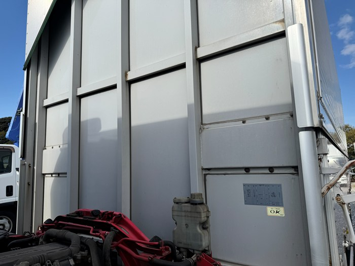 平成27年式☆ファイター中型増トン 6200標準PG付|中古トラックの販売・買取・査定のアイナビ