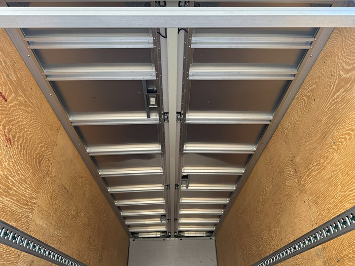 平成27年式☆ファイター中型増トン 6200標準PG付|中古トラックの販売・買取・査定のアイナビ