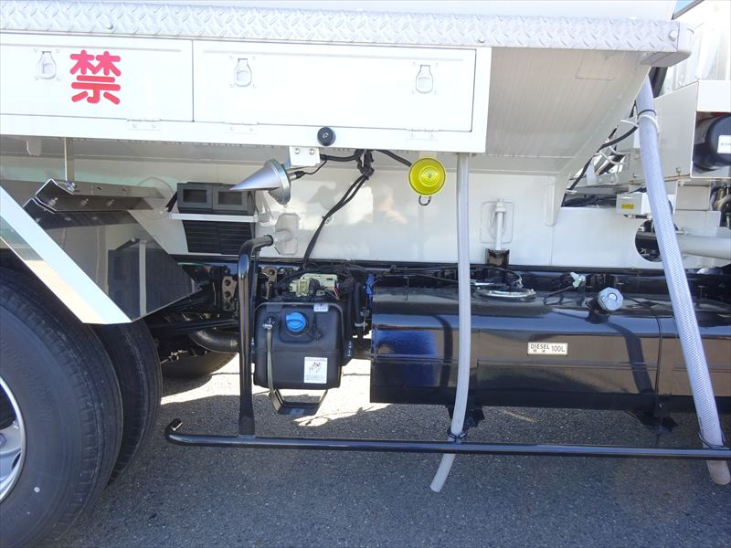 タンクローリー 未使用|中古トラックの販売・買取・査定のアイナビ