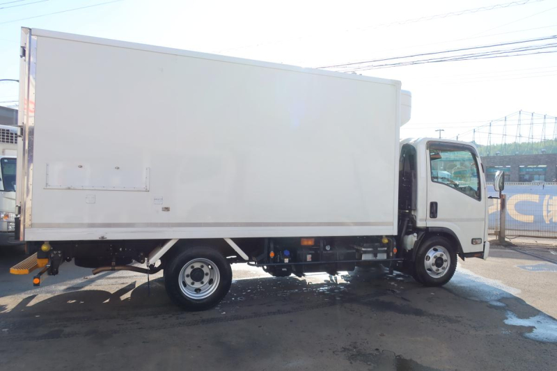 ワイド幅 冷蔵冷凍車 東プレ-5℃ ハイブリッド AT車|中古トラックの販売・買取・査定のアイナビ