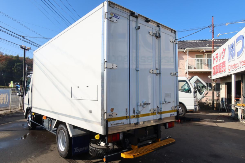 ワイド幅 冷蔵冷凍車 東プレ-5℃ ハイブリッド AT車|中古トラックの販売・買取・査定のアイナビ