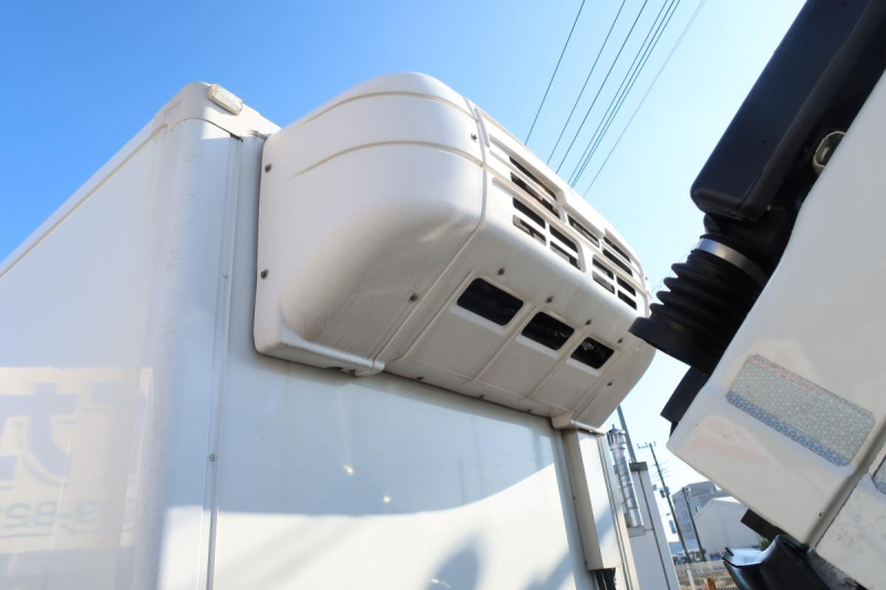 ワイド幅 冷蔵冷凍車 東プレ-5℃ ハイブリッド AT車|中古トラックの販売・買取・査定のアイナビ