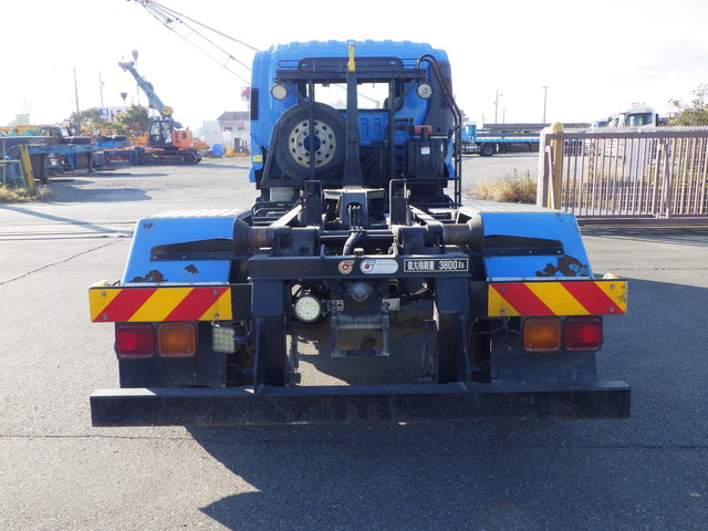 イスズTKG-FRR90S2アームロール4t標準幅AT|中古トラックの販売・買取・査定のアイナビ