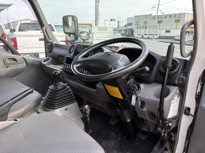 H24デュトロ 3tダンプ 三転|中古トラックの販売・買取・査定のアイナビ