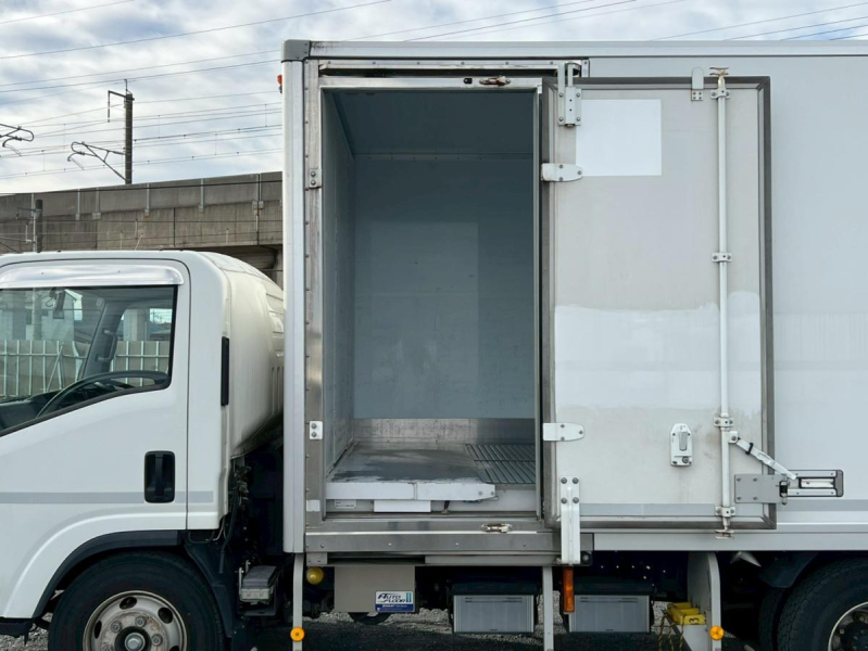 保冷バン ワイドロング 日本フルハーフ サイドドア|中古トラックの販売・買取・査定のアイナビ