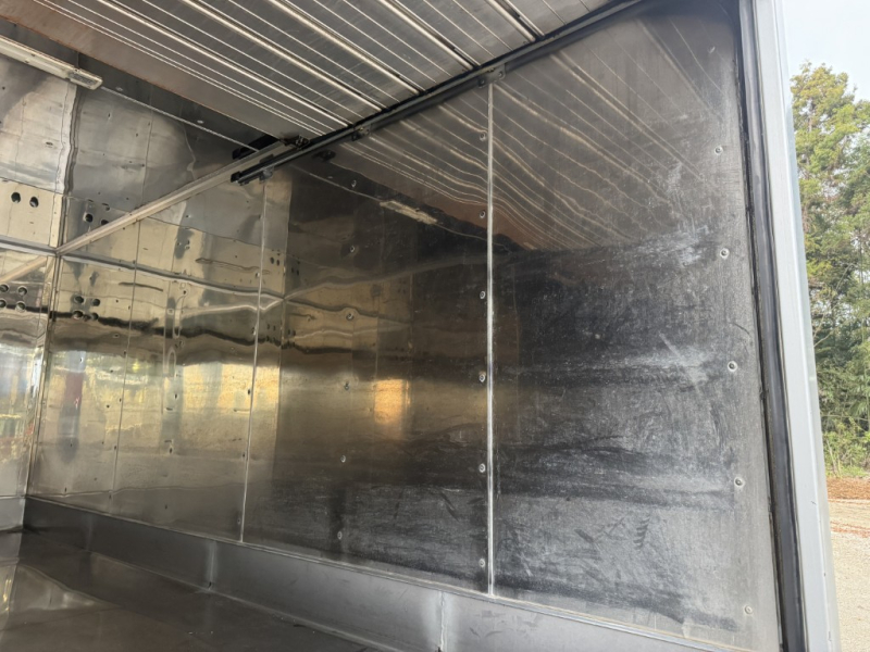 標準ロング ムトウボデー 2t積|中古トラックの販売・買取・査定のアイナビ