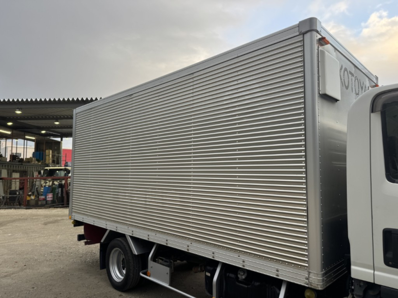 標準ロング ムトウボデー 2t積|中古トラックの販売・買取・査定のアイナビ