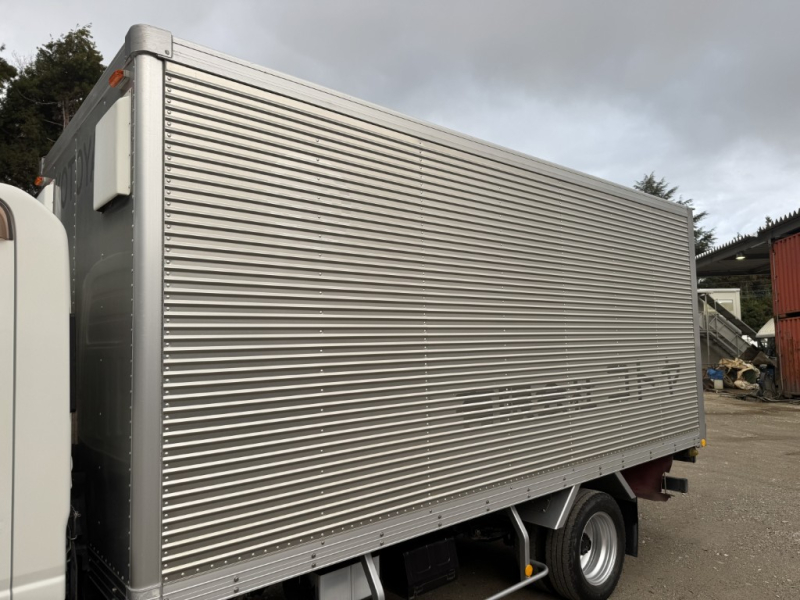 標準ロング ムトウボデー 2t積|中古トラックの販売・買取・査定のアイナビ