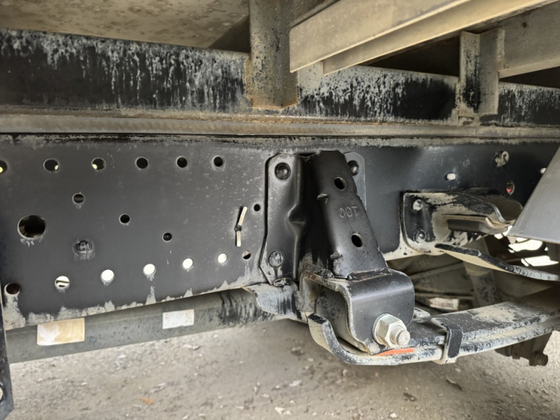 標準ロング ムトウボデー 2t積|中古トラックの販売・買取・査定のアイナビ