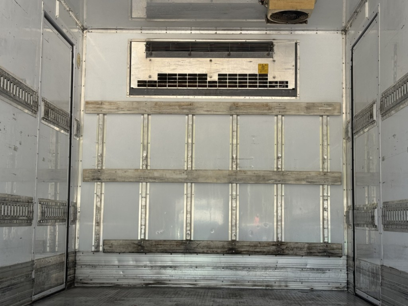 ワイドロング低温パワーゲート両側SD車検付AT|中古トラックの販売・買取・査定のアイナビ