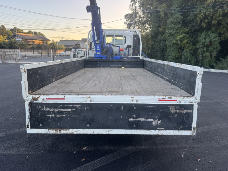 ワイドロング簡易クレーン付き4段ブームタダノ|中古トラックの販売・買取・査定のアイナビ