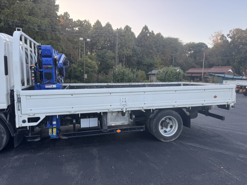 ワイドロング簡易クレーン付き4段ブームタダノ|中古トラックの販売・買取・査定のアイナビ