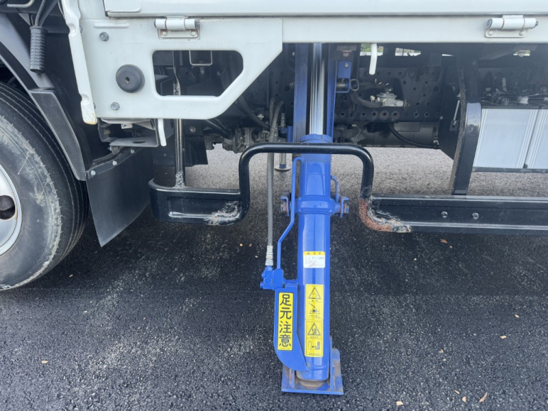 ワイドロング簡易クレーン付き4段ブームタダノ|中古トラックの販売・買取・査定のアイナビ