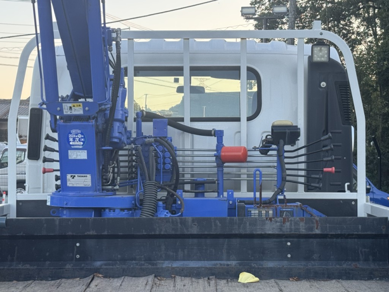 ワイドロング簡易クレーン付き4段ブームタダノ|中古トラックの販売・買取・査定のアイナビ