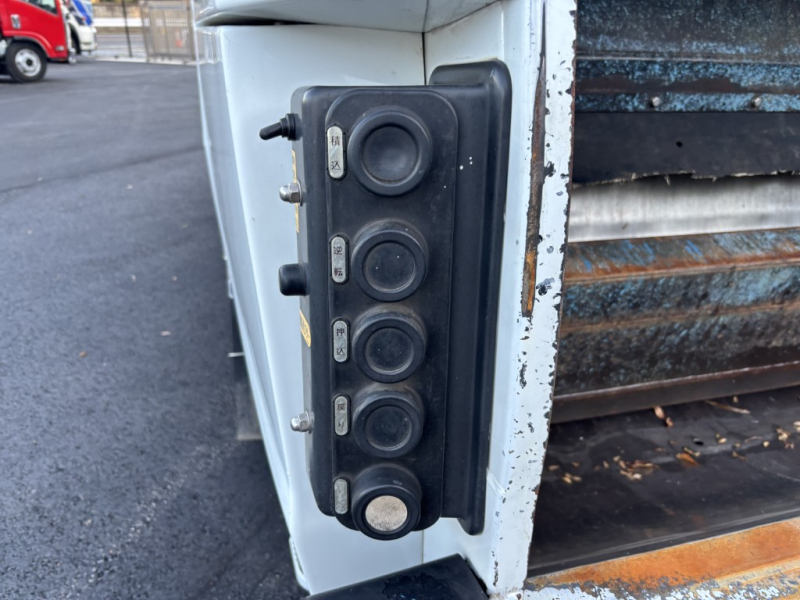 ワイド巻込みパッカーモリタエコノス6.8立米連続スイッチ|中古トラックの販売・買取・査定のアイナビ