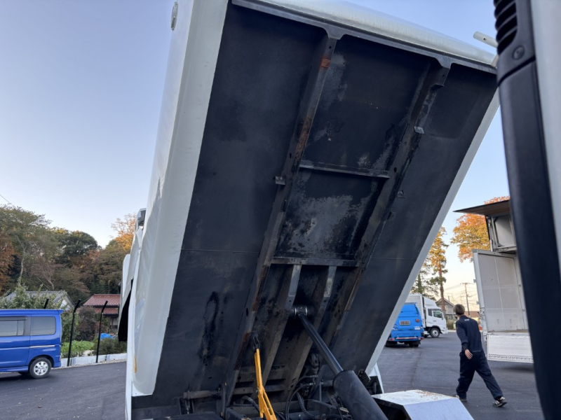 ワイド巻込みパッカーモリタエコノス6.8立米連続スイッチ|中古トラックの販売・買取・査定のアイナビ