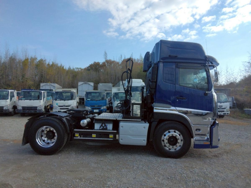 R4年 クオンシングルヘッドPTO付き|中古トラックの販売・買取・査定のアイナビ