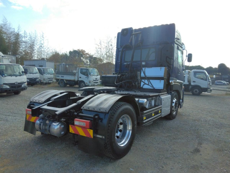 R4年 クオンシングルヘッドPTO付き|中古トラックの販売・買取・査定のアイナビ