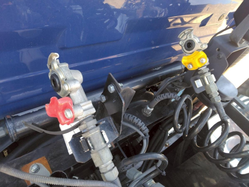 R4年 クオンシングルヘッドPTO付き|中古トラックの販売・買取・査定のアイナビ