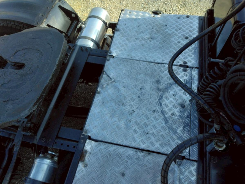 R4年 クオンシングルヘッドPTO付き|中古トラックの販売・買取・査定のアイナビ