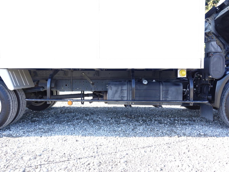 垂直パワーゲート600kgワイドロングパネルバン|中古トラックの販売・買取・査定のアイナビ