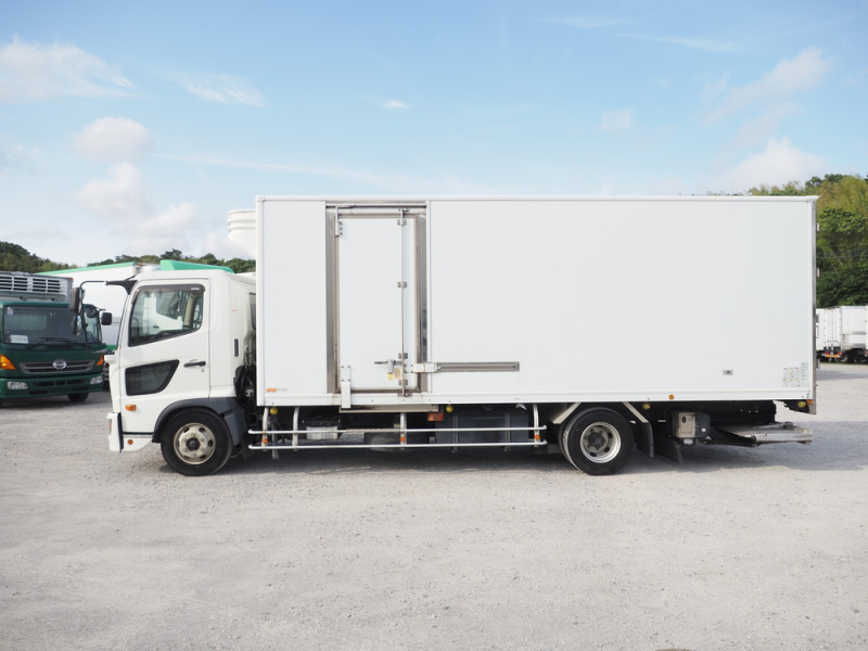 日野 冷凍バン レンジャー|中古トラックの販売・買取・査定のアイナビ