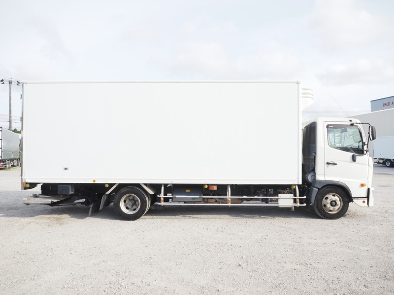 日野 冷凍バン レンジャー|中古トラックの販売・買取・査定のアイナビ