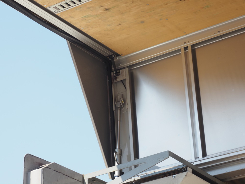 いすゞ 冷凍ウイング フォワード|中古トラックの販売・買取・査定のアイナビ