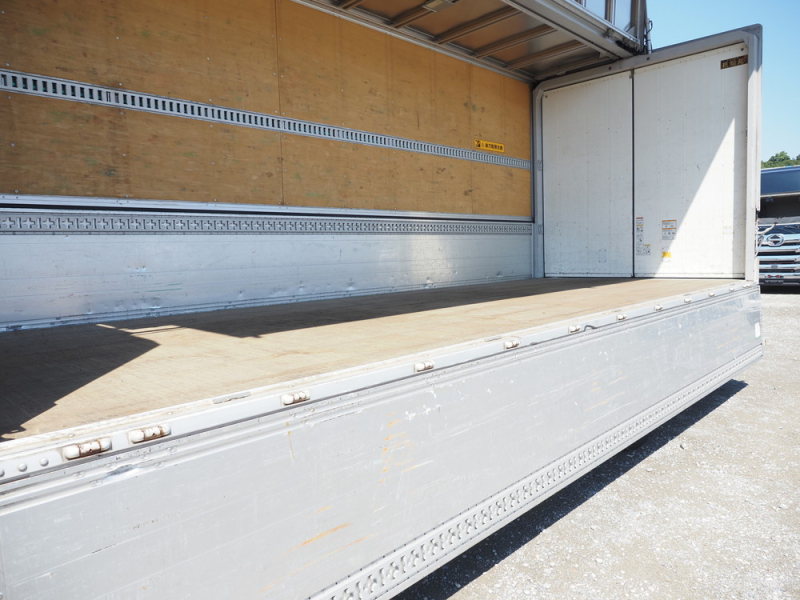 いすゞ 冷凍ウイング フォワード|中古トラックの販売・買取・査定のアイナビ