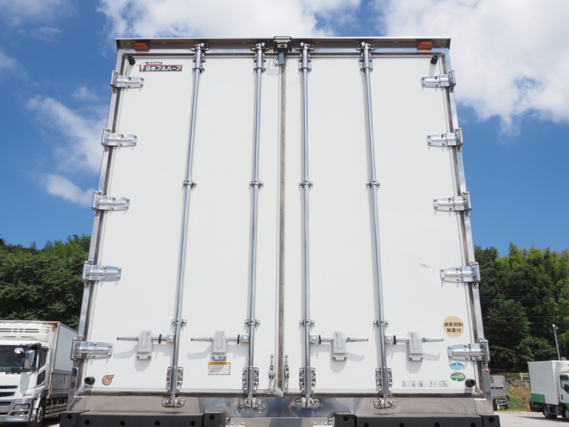 いすゞ 冷凍バン ギガ|中古トラックの販売・買取・査定のアイナビ