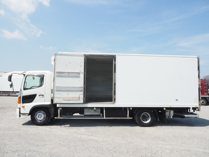 日野 冷凍バン レンジャープロ|中古トラックの販売・買取・査定のアイナビ