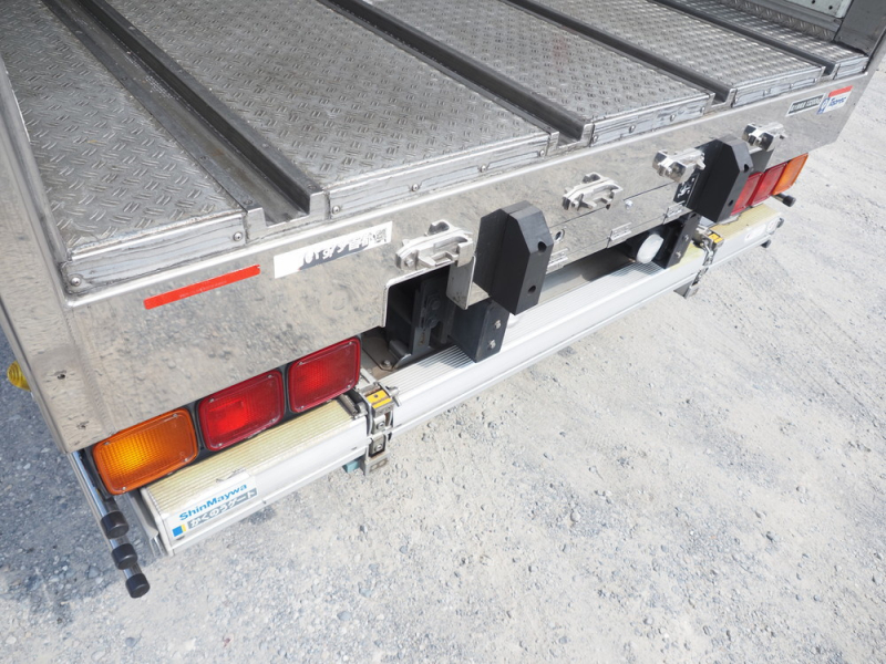 いすゞ 冷凍バン ギガ|中古トラックの販売・買取・査定のアイナビ