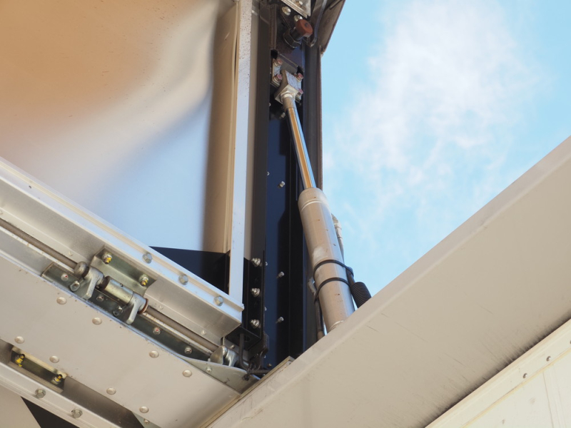 いすゞ ウイング車 ギガ|中古トラックの販売・買取・査定のアイナビ