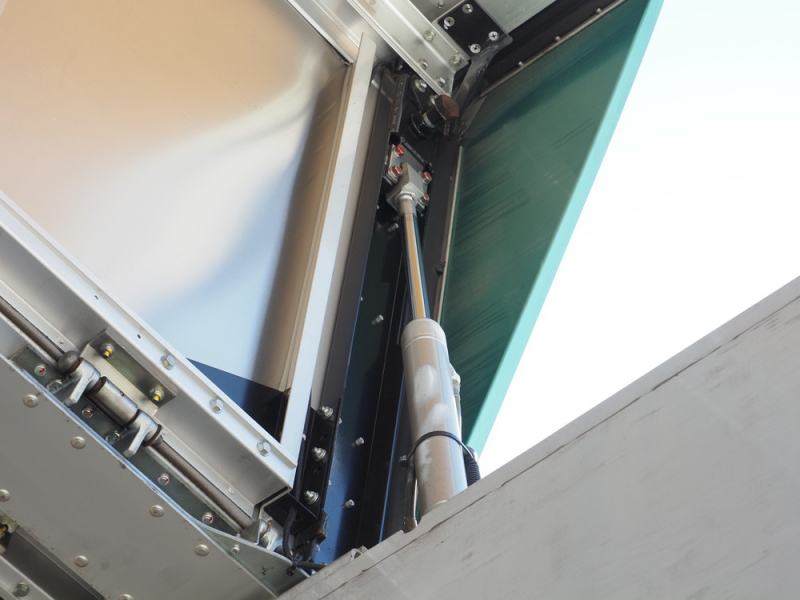 いすゞ ウイング車 ギガ|中古トラックの販売・買取・査定のアイナビ