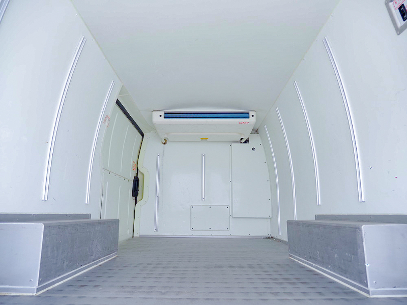 トヨタ 冷凍バン ハイエース|中古トラックの販売・買取・査定のアイナビ