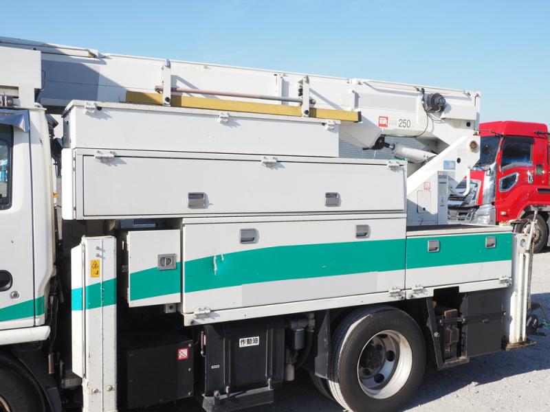 いすゞ 特殊車両 エルフ|中古トラックの販売・買取・査定のアイナビ