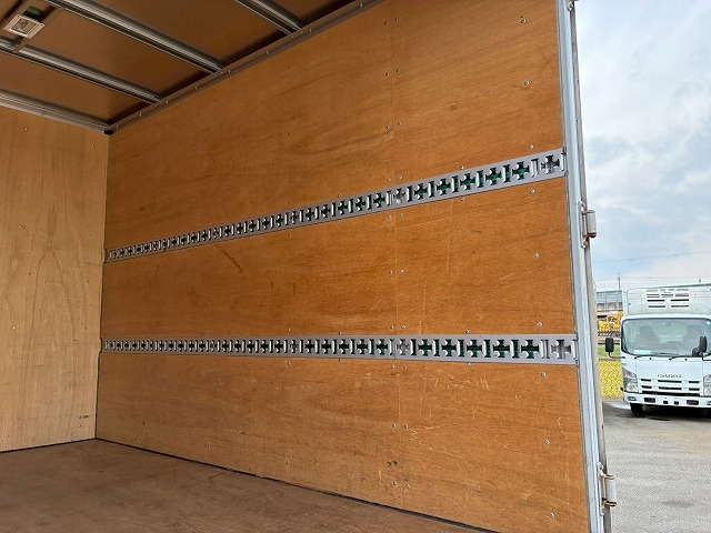 保証対象車両標準幅ショート左サイド扉ラッシングレール|中古トラックの販売・買取・査定のアイナビ