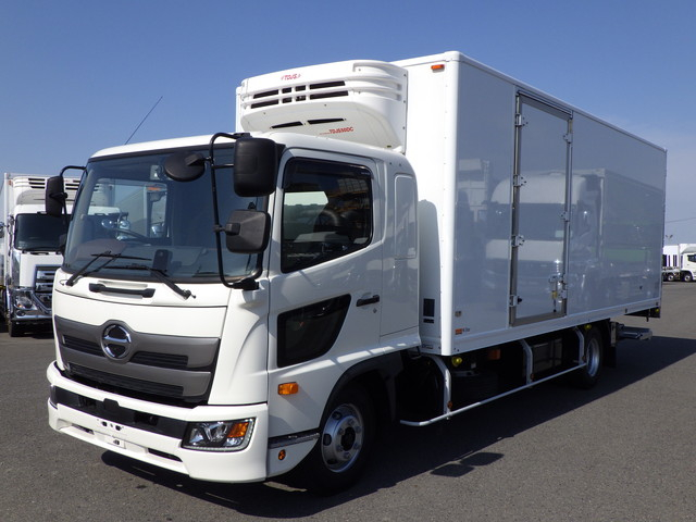 日野2KG-FD2ABA冷凍車4tワイド格納式P/G付|中古トラックの販売・買取・査定のアイナビ