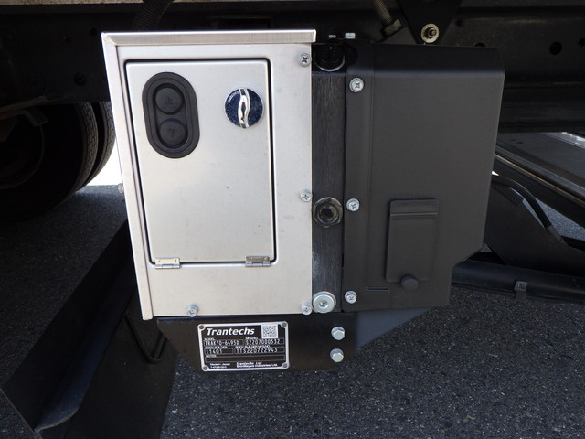 日野2KG-FD2ABA冷凍車4tワイド格納式P/G付|中古トラックの販売・買取・査定のアイナビ