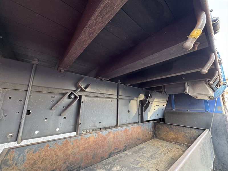 平ボディー L7.9m|中古トラックの販売・買取・査定のアイナビ