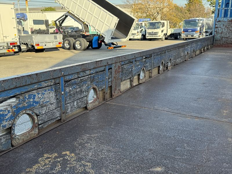 平ボディー L7.9m|中古トラックの販売・買取・査定のアイナビ