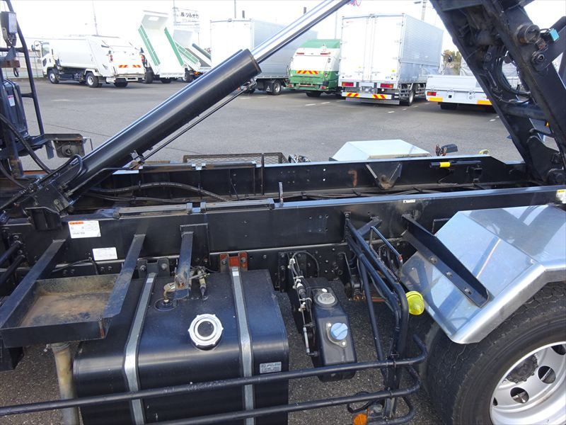 増トン アームロール|中古トラックの販売・買取・査定のアイナビ