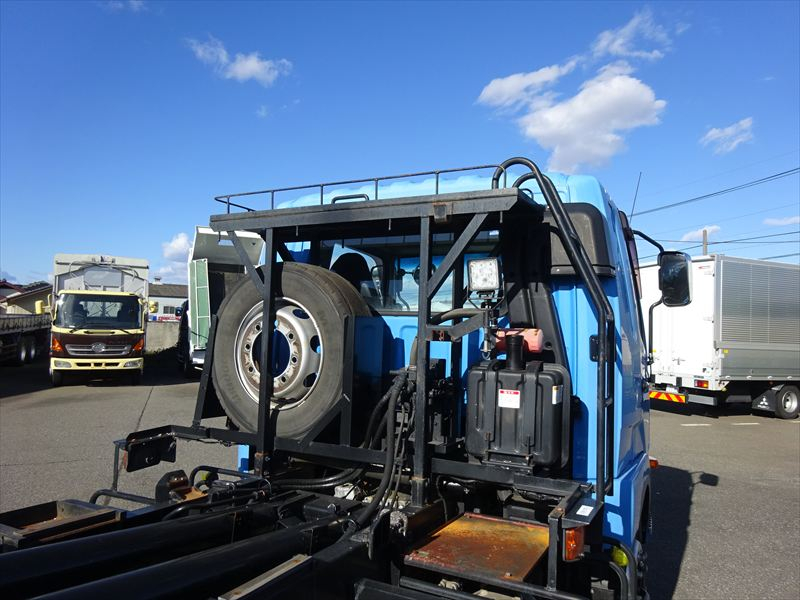 増トン アームロール|中古トラックの販売・買取・査定のアイナビ