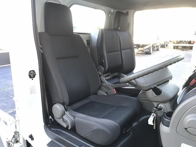 日産 平ボディ|中古トラックの販売・買取・査定のアイナビ