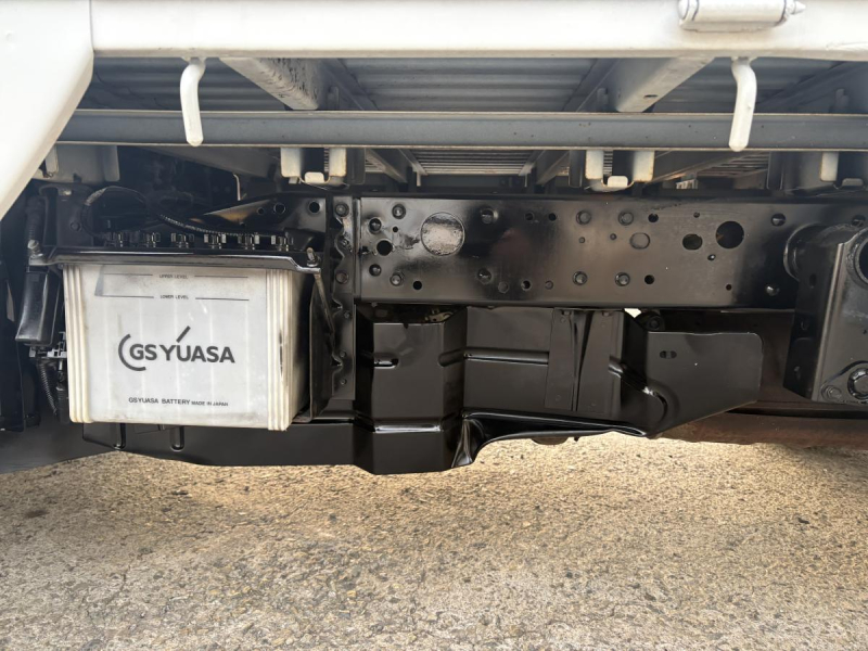 R2ボンゴトラック 1t 平ボディ 4WD|中古トラックの販売・買取・査定のアイナビ