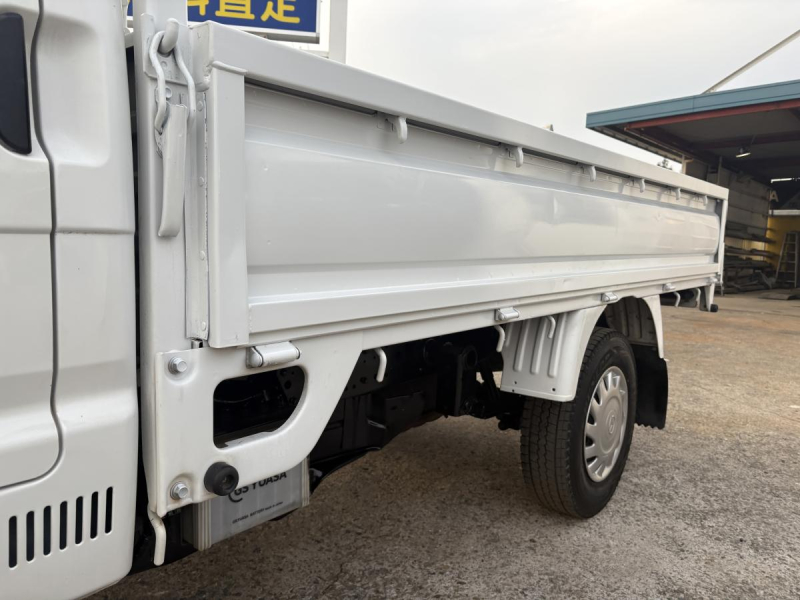 R2ボンゴトラック 1t 平ボディ 4WD|中古トラックの販売・買取・査定のアイナビ