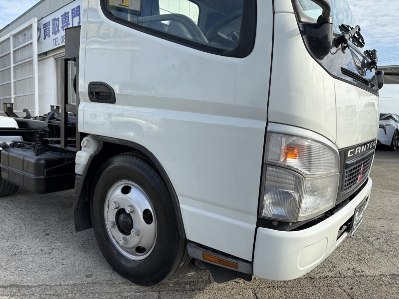 H19キャンター 脱着装置付コンテナ車 アームロール|中古トラックの販売・買取・査定のアイナビ