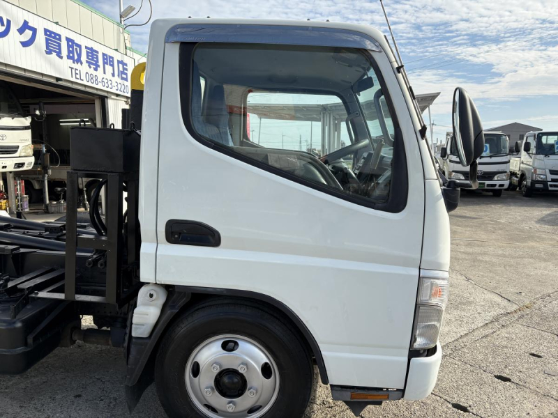 H19キャンター 脱着装置付コンテナ車 アームロール|中古トラックの販売・買取・査定のアイナビ