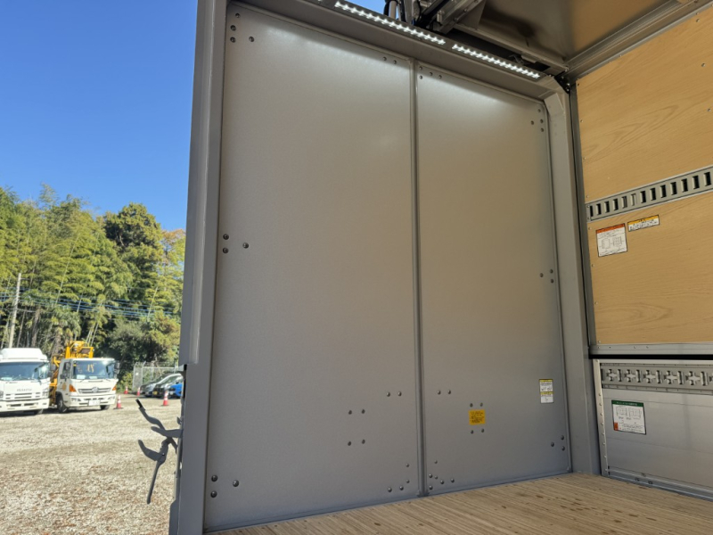 ワイドロング日本フルハーフ未使用車デジタルメーター|中古トラックの販売・買取・査定のアイナビ